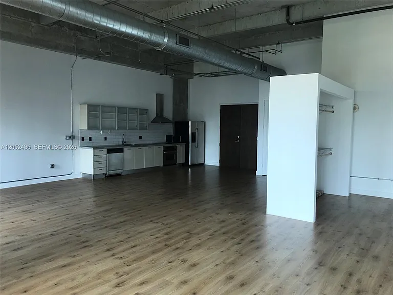1749 NE Miami Ct #413 — Photo 4