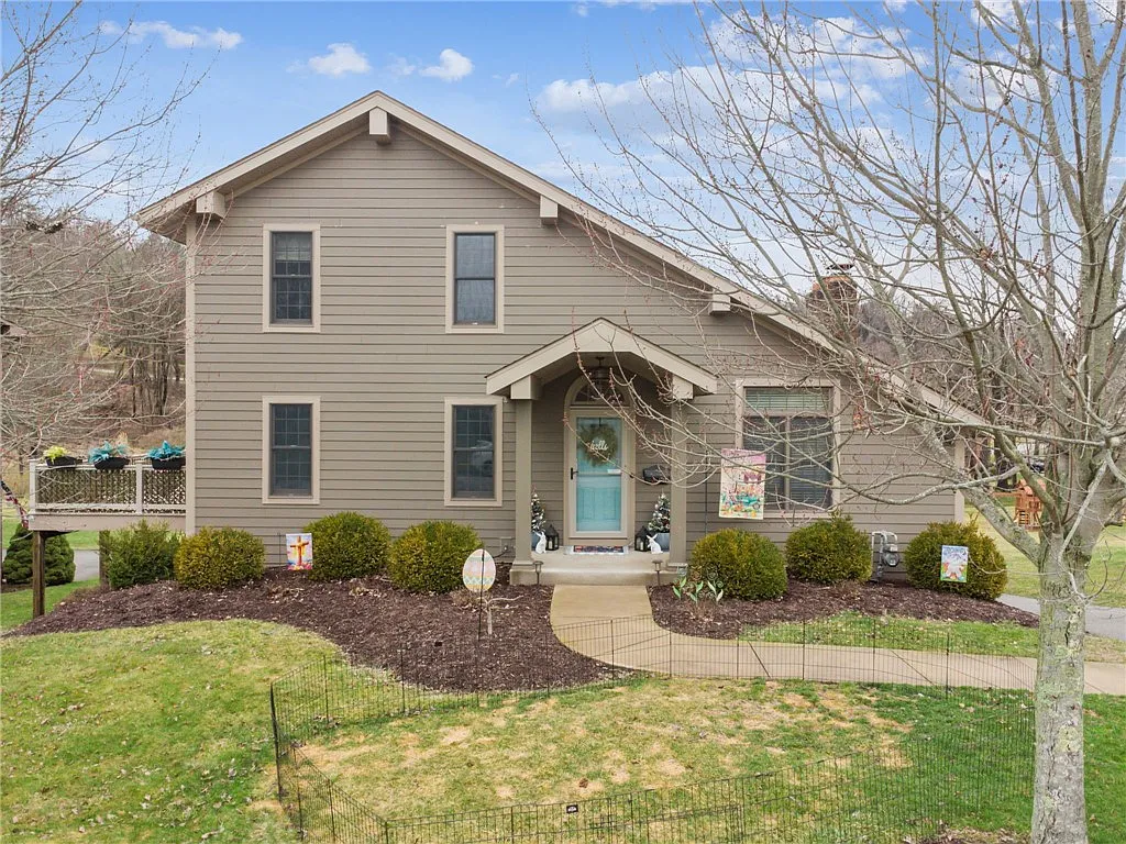 55 Spring Valley Dr N photo 1