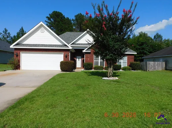 300 Lilac Ct, Bonaire, GA 31005