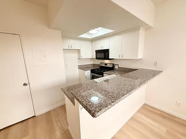11258 Morrison St #104 — Photo 7