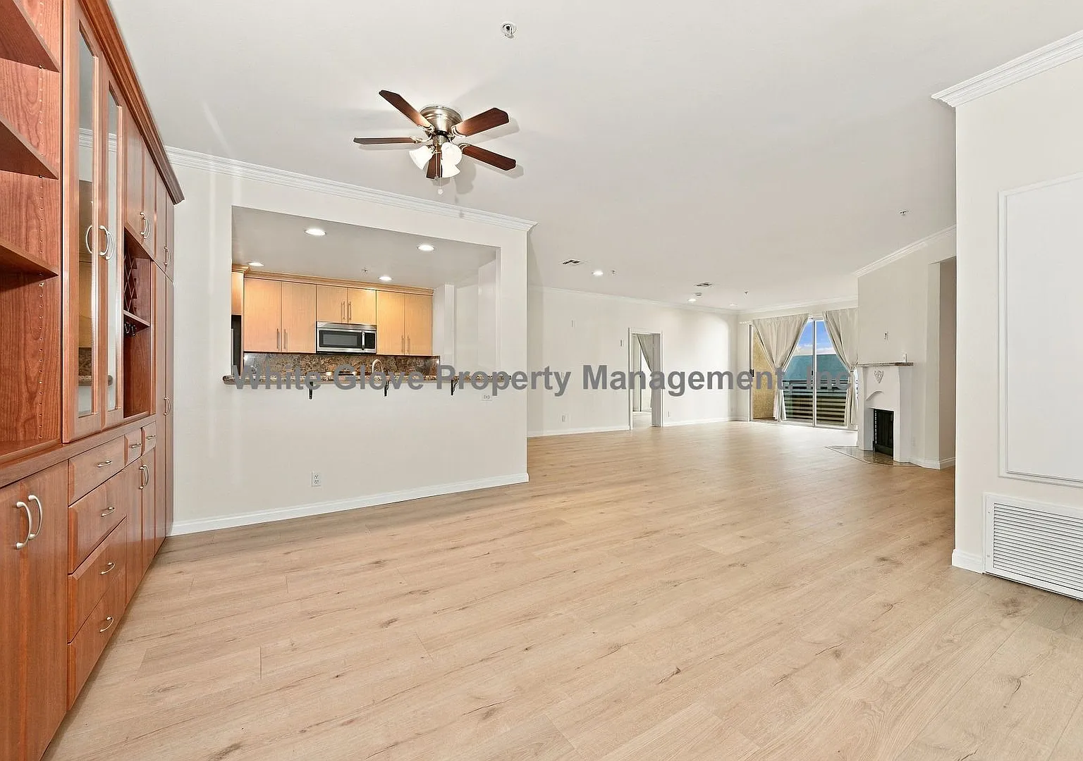 Spacious 2-Bedroom Gated Condo in Prime Studio City Location — Photo 3