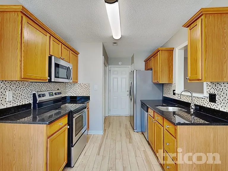 661 Rebecca Jane Dr — Photo 4