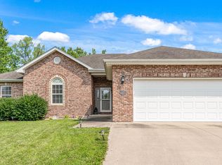 4700 Marble Cedars Dr, Columbia, MO 65203