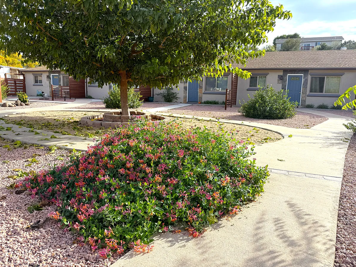 Building Photo - 4441 E Big Valley Dr #2