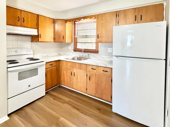 641 Newhall St, Hamden, CT