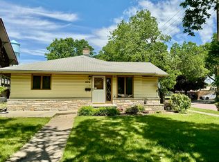 626 E 6th Ave, Mitchell, SD 57301