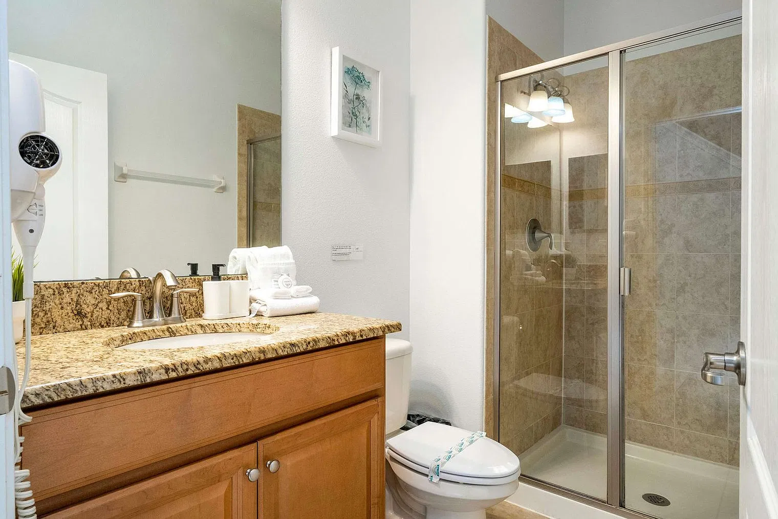 4 bed, 3.0 bath, 2088 sqft, $4,812 — Photo 2