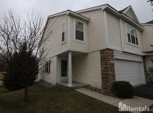 331 Wagon Wheel Ln, Chaska, MN 55318