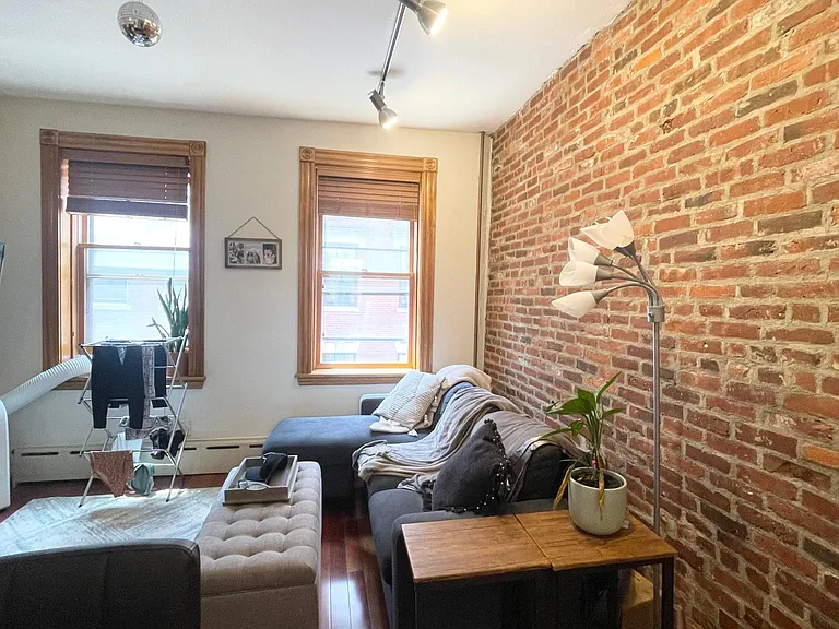 59 Myrtle St #5 — Photo 8