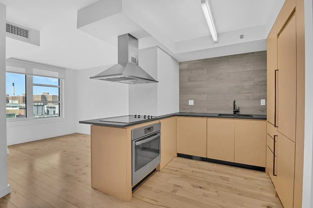 60 Duffield Street — Photo 1