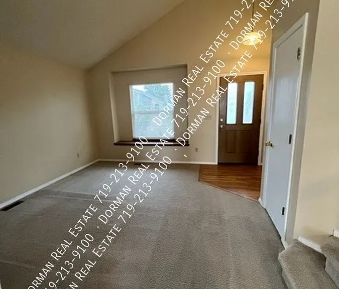 1275 Grass Valley Dr — Photo 5