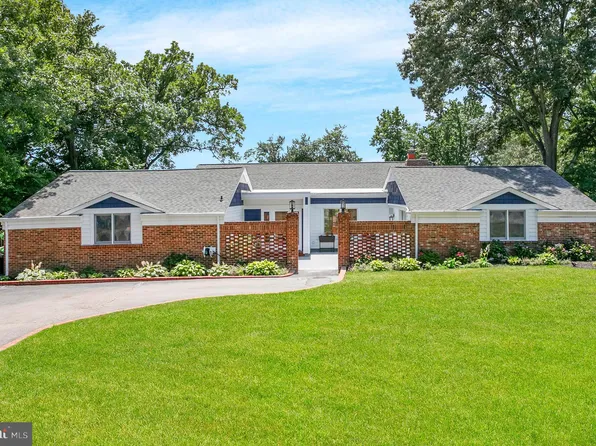 1913 Earldale Ct, Alexandria, VA 22306