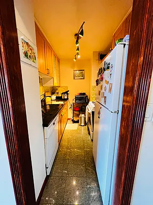 Rented by Douglas Elliman | media 14