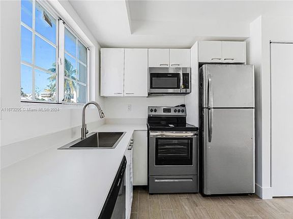 2nd image of 1519 Pennsylvania Ave APT 2