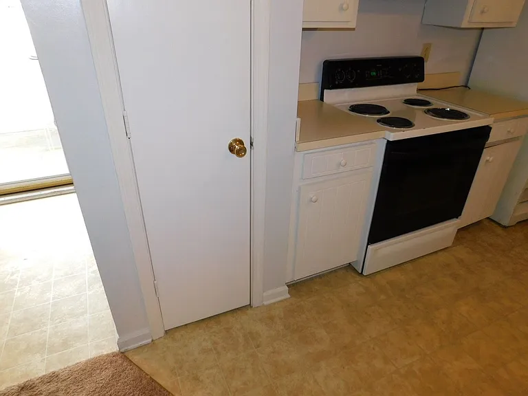 118 Village Ct — Photo 6