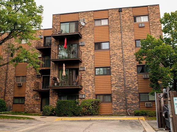 3rd image of 8905 Knight Ave APT 201