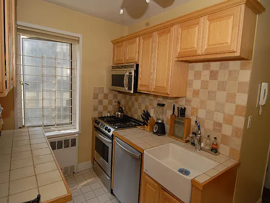 Sold by Sotheby's International Realty | media 16