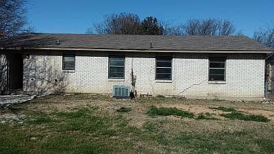 2nd image of 1318 Briarwood Dr