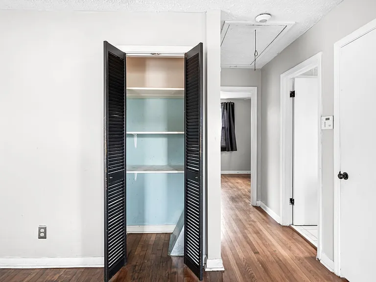 5023 Packard Dr — Photo 15