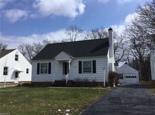 1205 Sunset Rd, Mayfield Heights, OH 44124