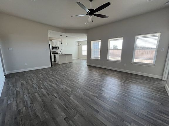 5th image of 7118 Phoenix Dr