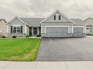 289 Avery Park Ln, Rochester, NY