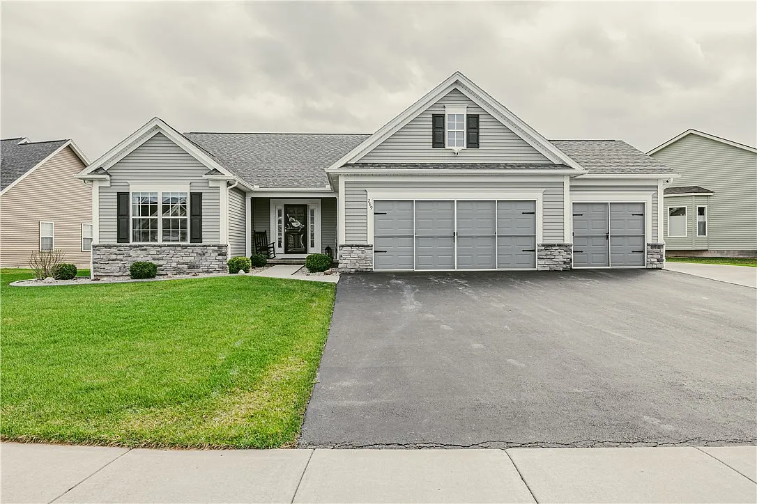 289 Avery Park Ln photo 1