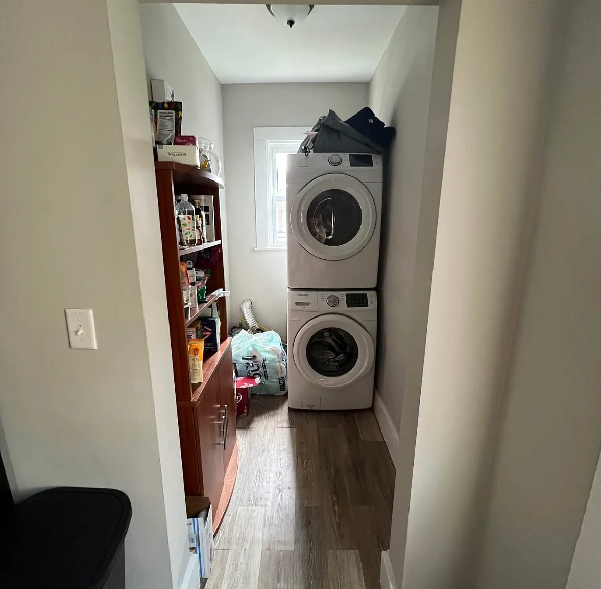 3 bed, 1100 sqft, $1,300 — Photo 2