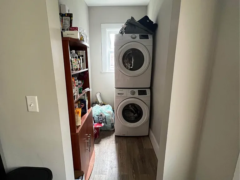 10 Bellflower St #1 — Photo 2