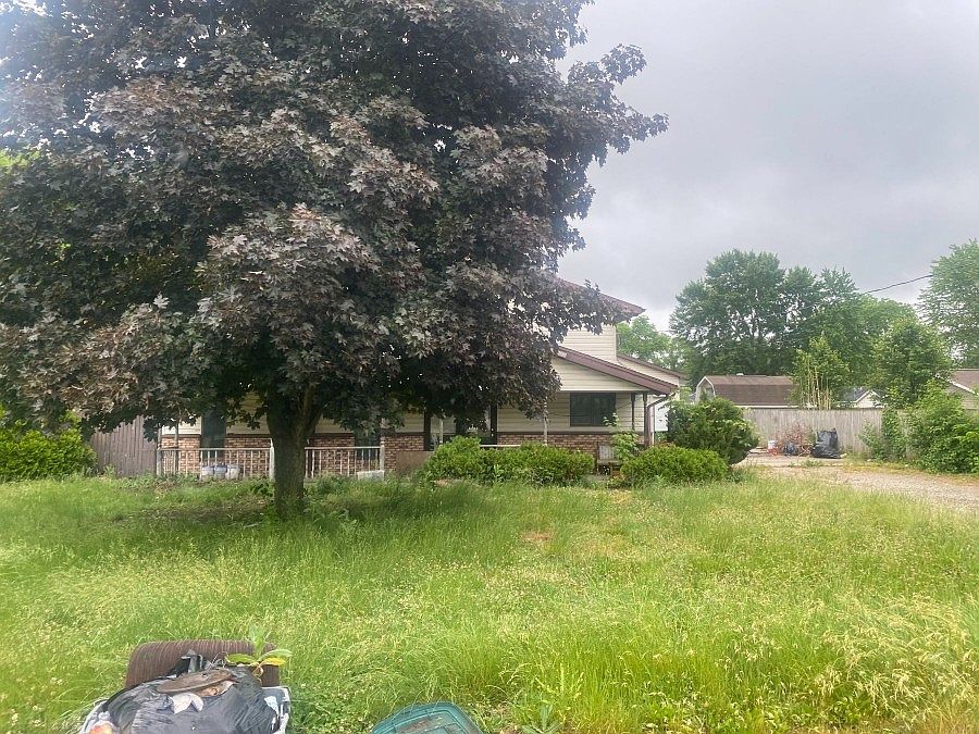 1st image of 57032 Greenlawn Ave