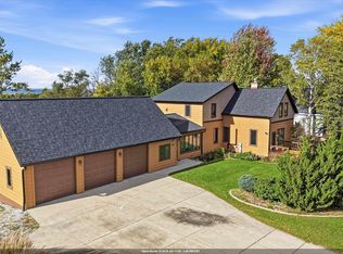 2977 Bay Settlement Rd, Green Bay, WI 54311