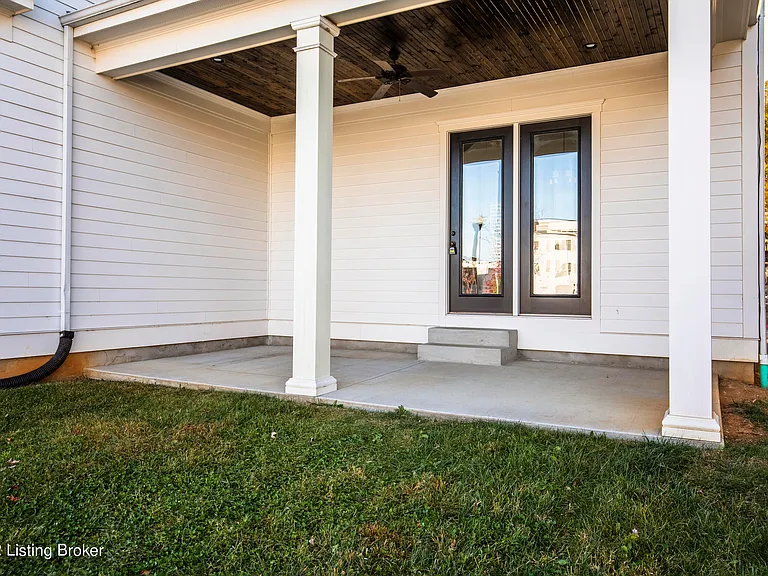 9409 Civic Way — Photo 38