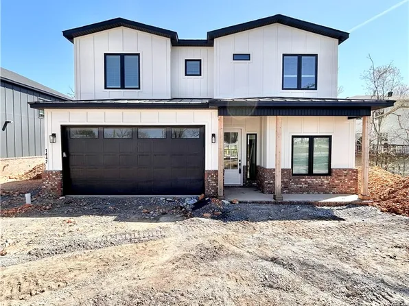 1442 NW Bella Vista Rd, Bentonville, AR 72712