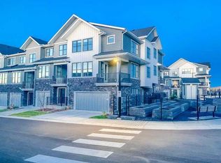 917 E Crestridge Cmn SW, Calgary, AB T3B6L6