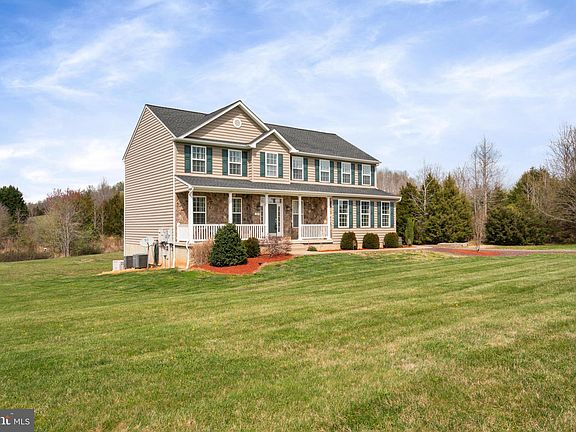 5th image of 37 Chriswood Ln