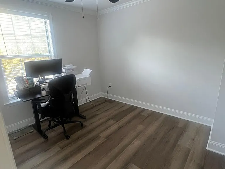 9037 Lee Hwy — Photo 11