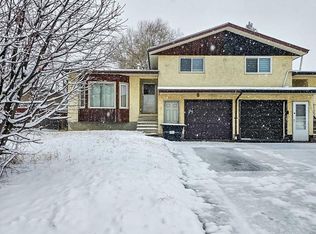 14 E Eagle Rd, Lacombe, AB T4L 1S2