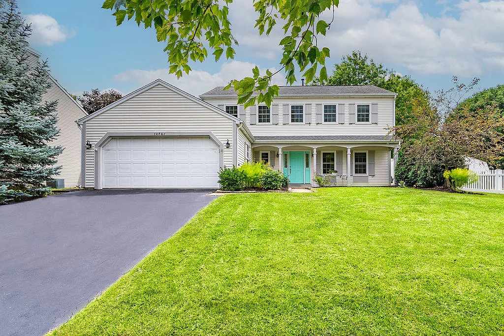 1S761 Sheffield Ln photo 1