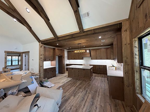 3rd image of 73 Spring Run Dr