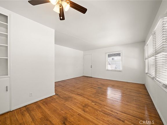 5th image of 1136 Linden Ave
