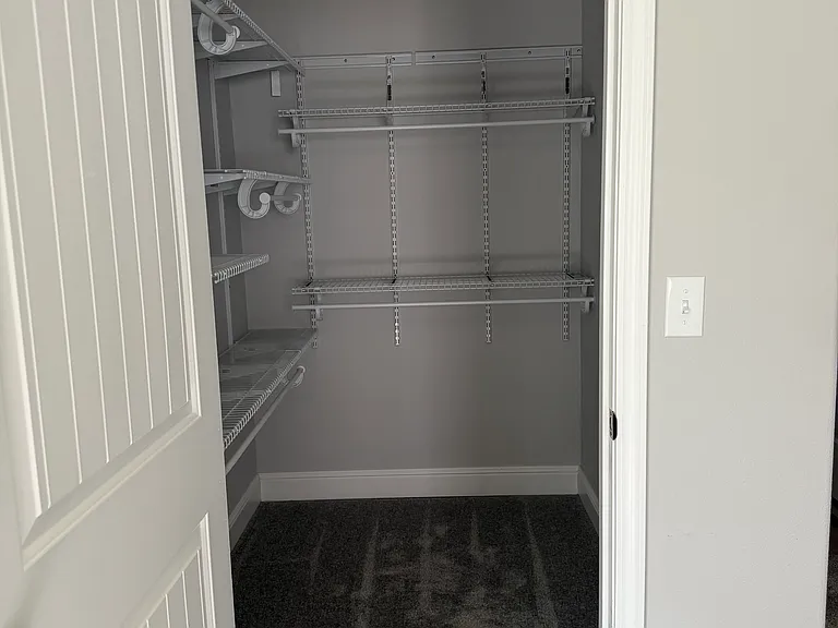408 N Elliott St — Photo 4