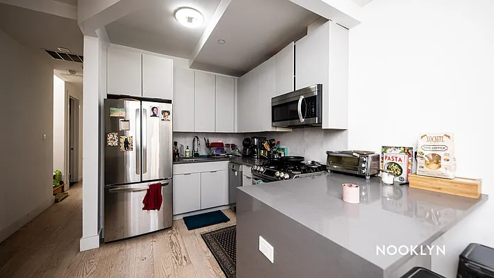 Rented by Nooklyn NYC LLC | media 16