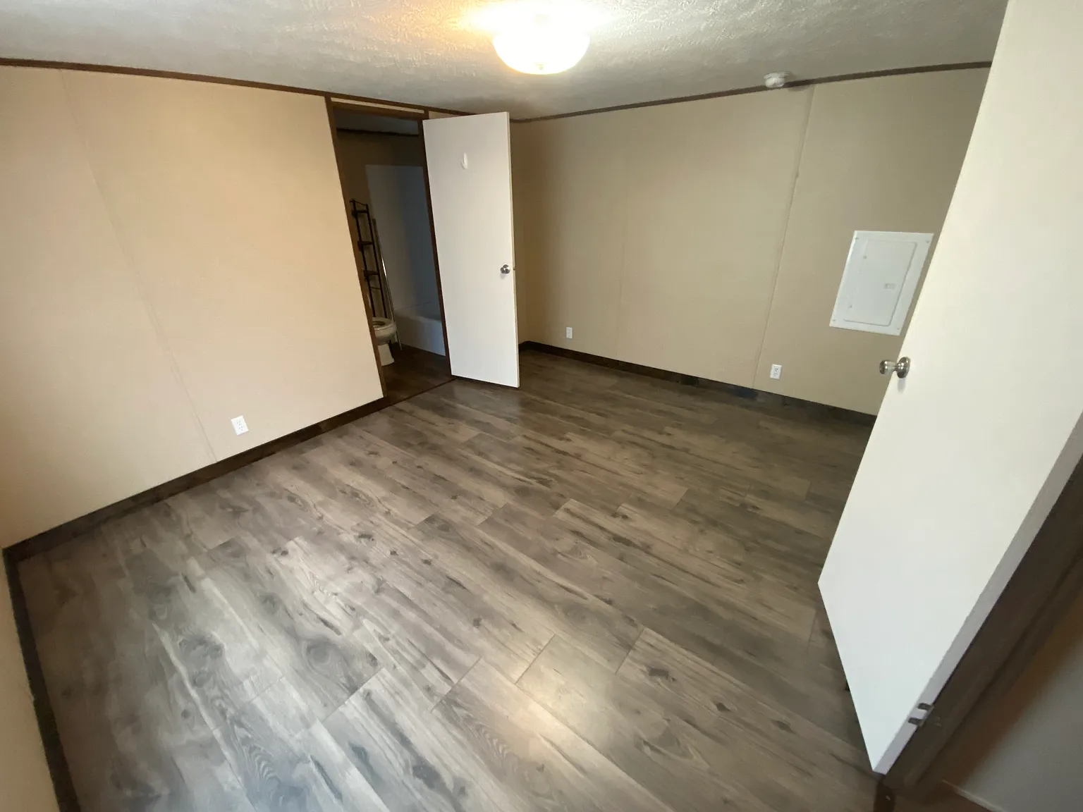 3 bed, $1,500 — Photo 4