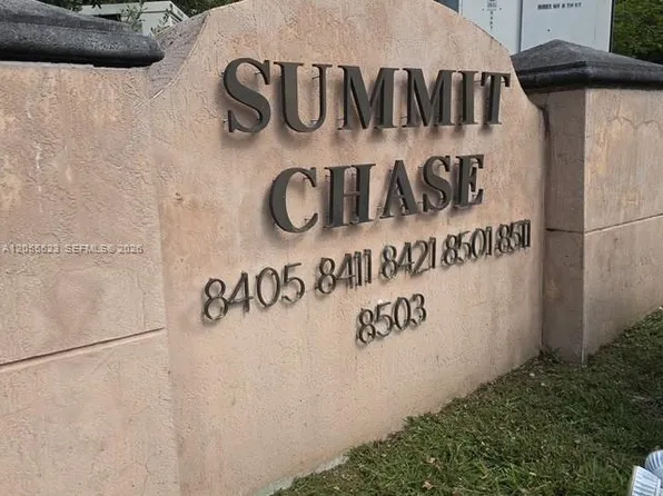 8405 NW 8th St APT 201, Miami, FL 33126