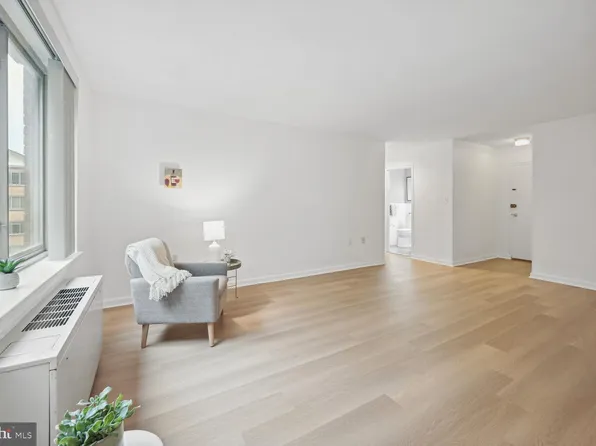 3000 Spout Run Pkwy APT B510, Arlington, VA 22201