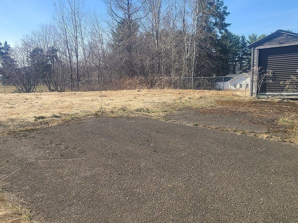 1st image of 105 Main Street