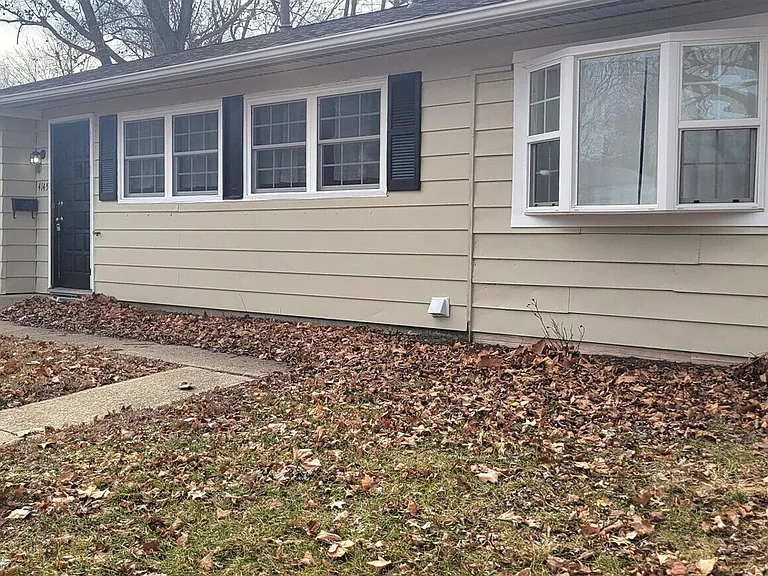 4145 Camelot Dr — Photo 2