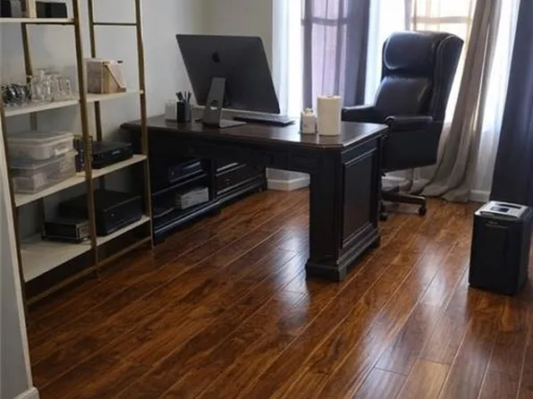 414 S 98th St, Edwardsville, KS 66111