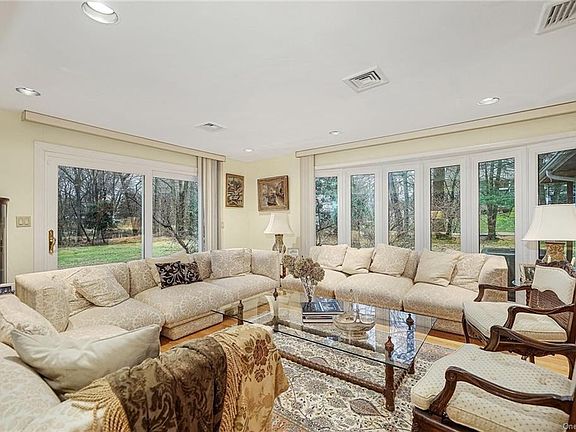 5th image of 17 Morton Pl