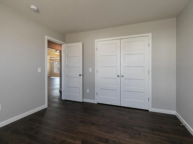 800 E Crew Dr — Photo 25